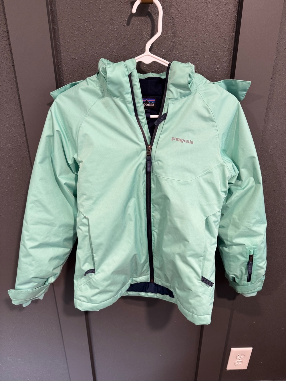 Patagonia Kids Mint Green Powder Town Jacket Large